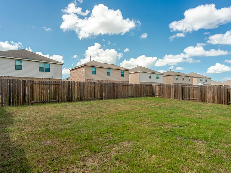 3107 Angus Dr — Photo 28