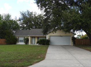35040 Queens Way, Fruitland Park, FL 34731