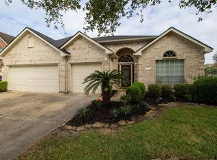 502 Silver Leaf Ct, Pearland, TX 77584
