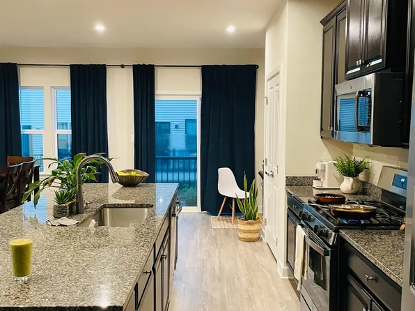 2831 Toles Park Dr, Suitland, MD 20746