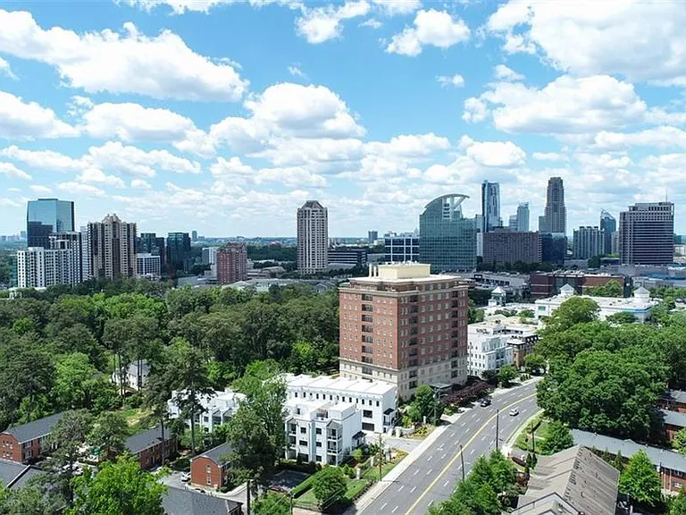 3667 Peachtree Rd NE — Photo 20