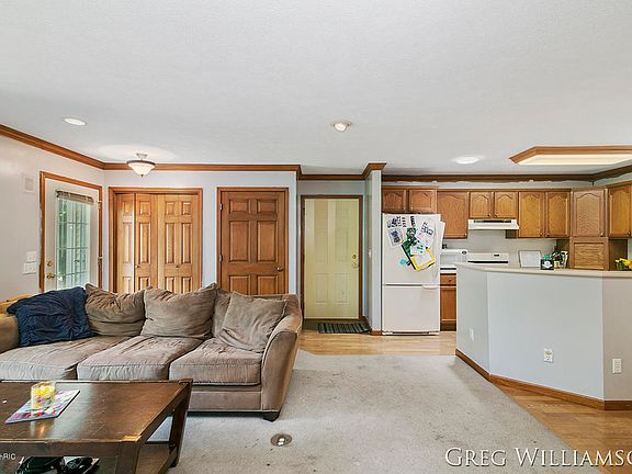 4th image of 2428 Cascade Springs Dr SE
