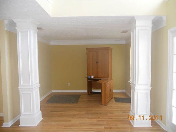 5th image of 4543 Grove Lake St