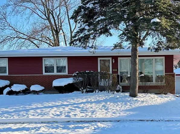 803 E Cedar Ln, Mount Prospect, IL 60056