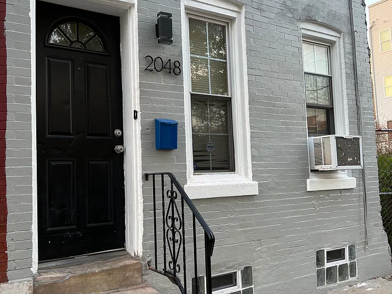 2048 N Darien St — Photo 5
