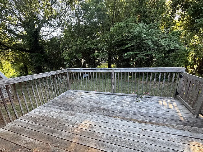 607 Westpark Ct — Photo 14