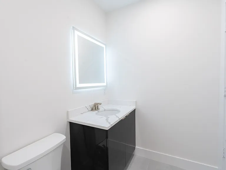 36-38 Hichborn St #503 — Photo 13