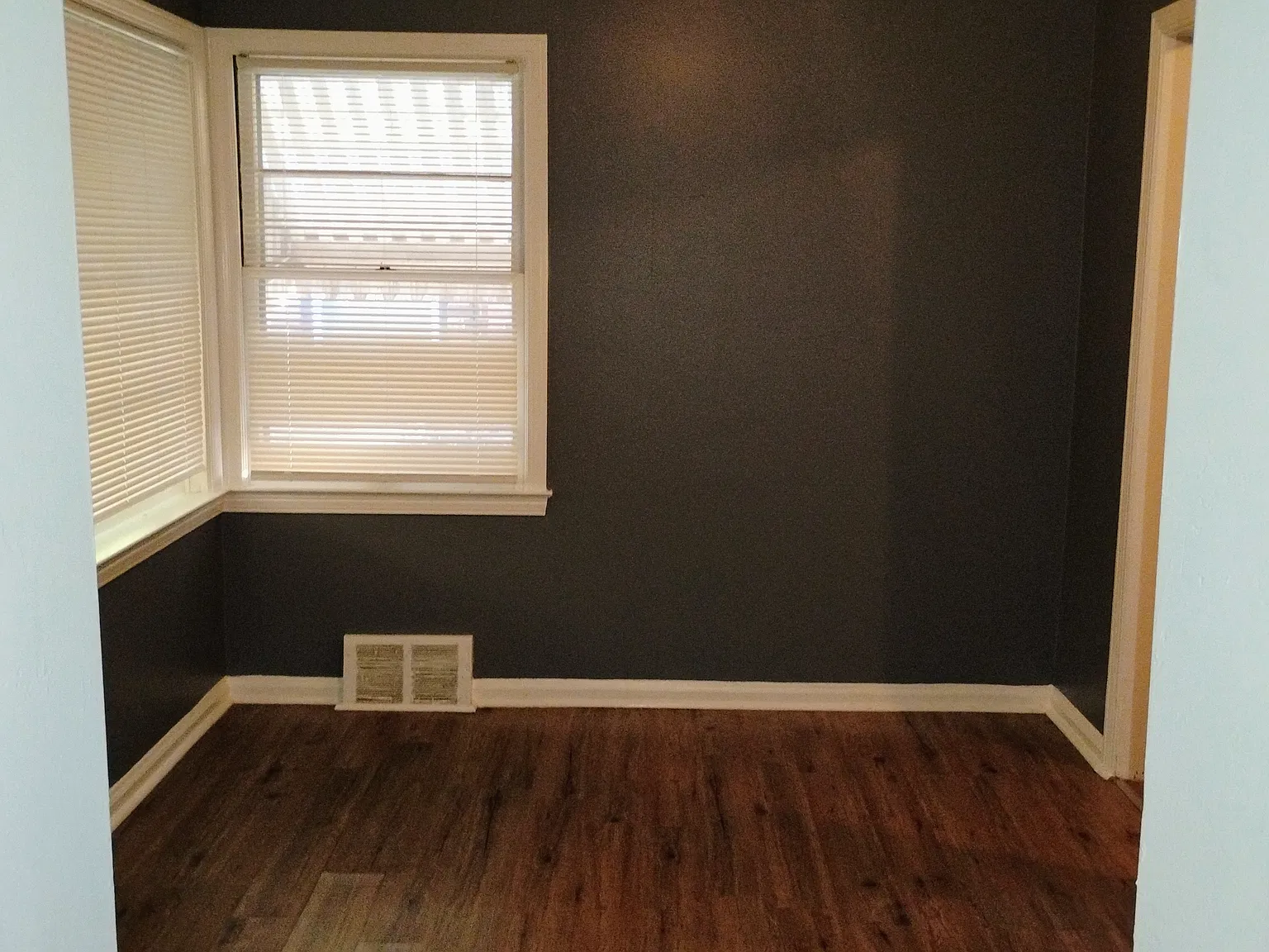 3 bed, 1160 sqft, $1,350 — Photo 3