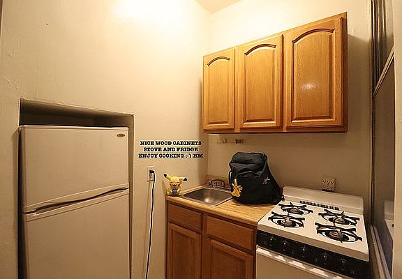 3rd image of 1670 York Ave APT 2D