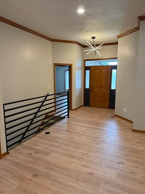 4 bed, 2328 sqft, $2,300 — Photo 3