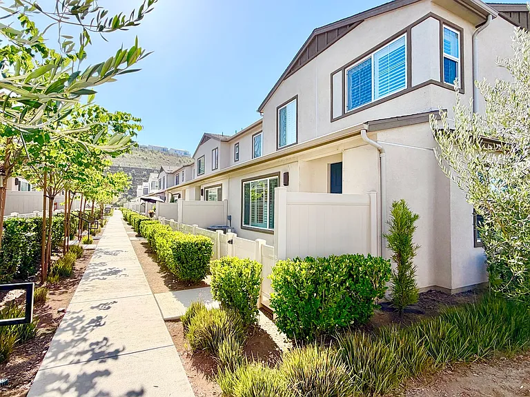 320 Citrine Trl — Photo 28