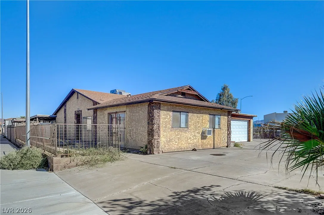 3 bed, 3.0 bath, 1678 sqft, $1,595 — Photo 3