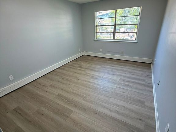 4th image of 80 N Park St #11