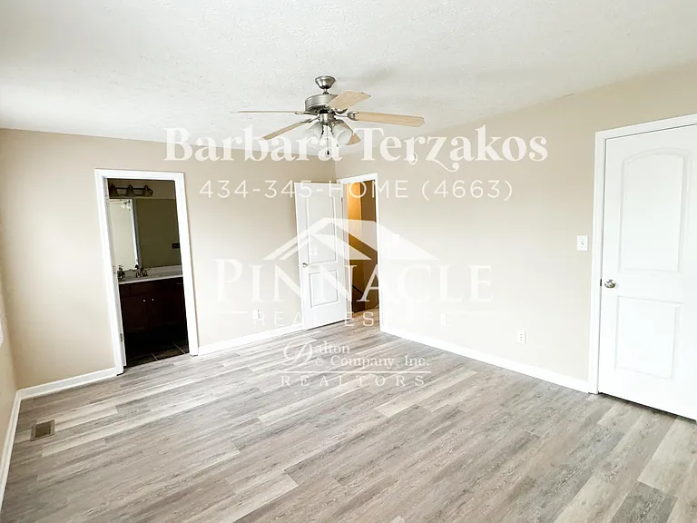 225 Portico St — Photo 12