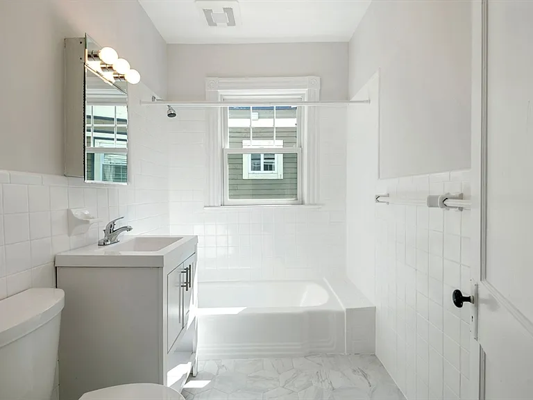 5 Pearl St #1 — Photo 26