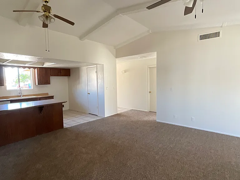 341 Anna Cir — Photo 4