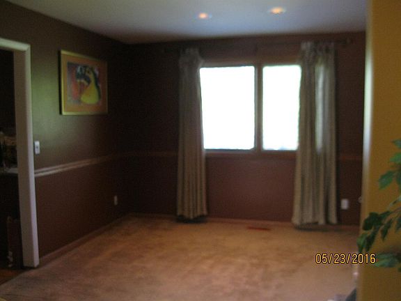 4th image of 10074 Cliffwood Ct