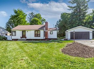 24 Rosell Dr, Dayton, OH 45440