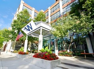 1800 W Roscoe St APT 520, Chicago, IL 60657