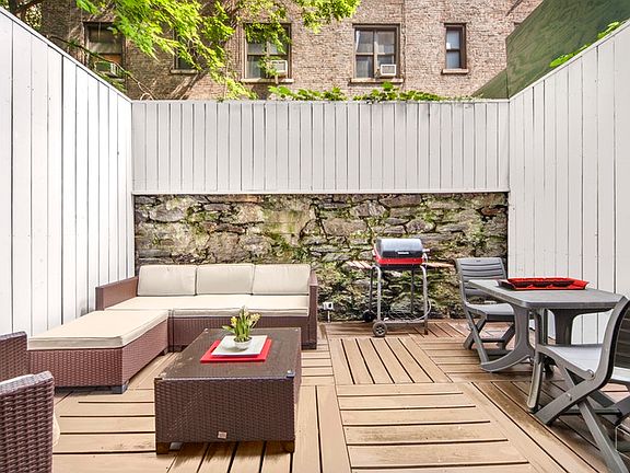 3rd image of 155 W 80th St APT 1B