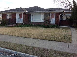 220 New Elizabeth St, Wilkes Barre, PA 18702