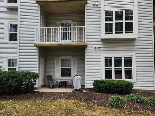 417 Ashton Ln, New Castle, DE 19720