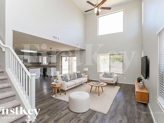 3rd image of 1168 W Desert Basin Dr