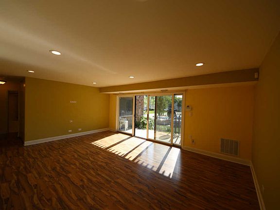 5th image of 1150 E Randville Dr Unit 1E