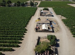 2247 W Magnolia Ave, Caruthers, CA 93609