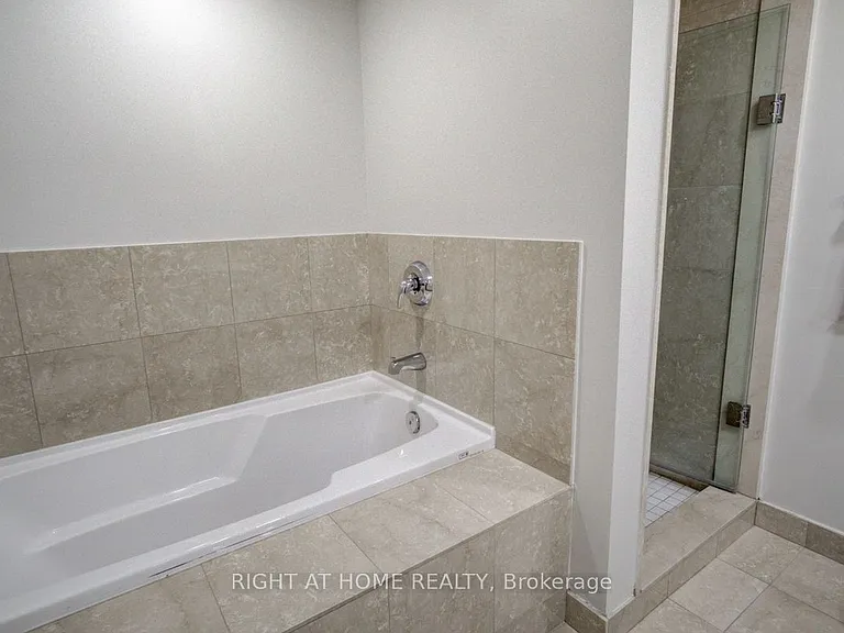 8 Park Rd #2206 — Photo 24
