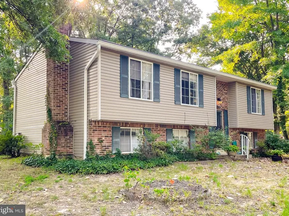 3166 King Ct, Waldorf, MD 20602