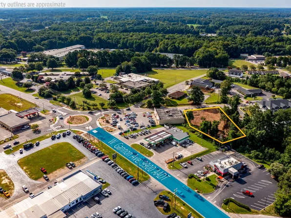 301 Pony Rd, Zebulon, NC 27597