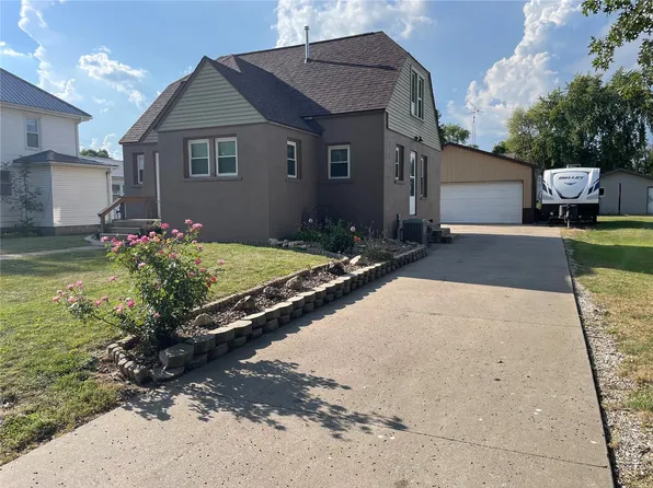 309 W McPike St, Vandalia, MO 63382