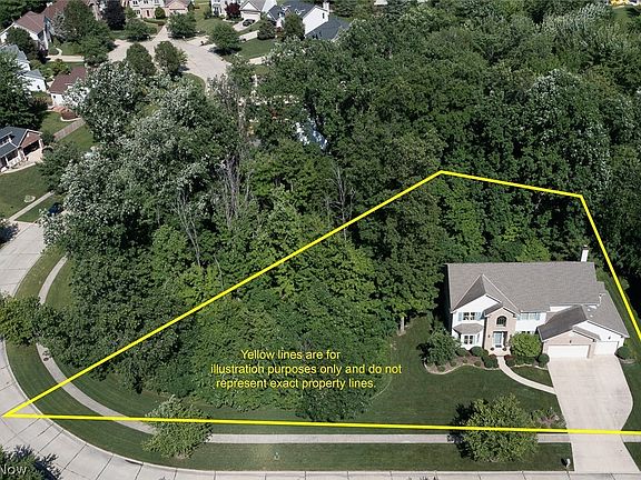3rd image of 17305 Woodlawn Ct