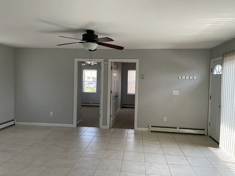 301 Arnold Ave — Photo 4
