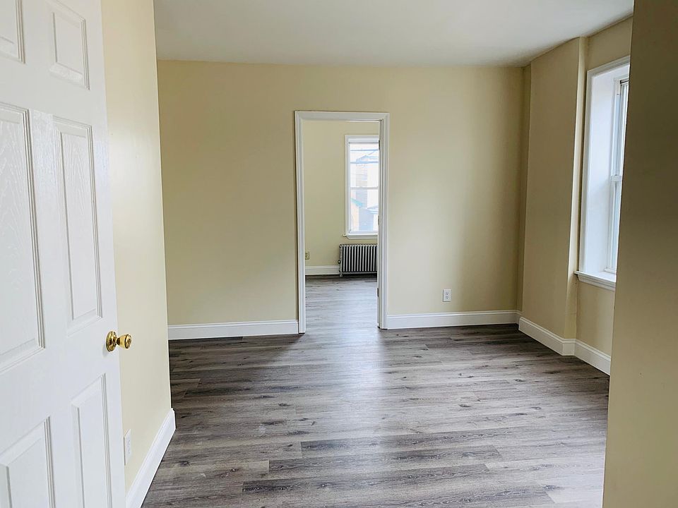 2nd image of 847 E Jersey St Floor 2
