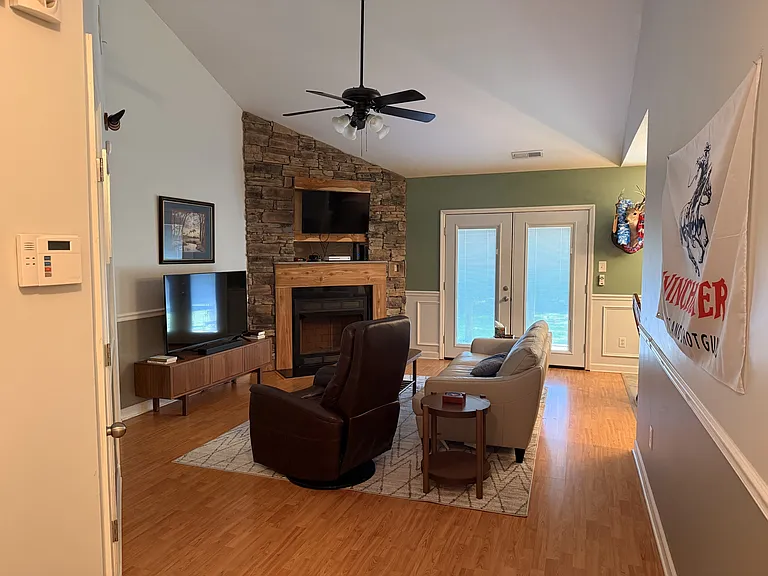 145 Broadleaf Dr — Photo 17