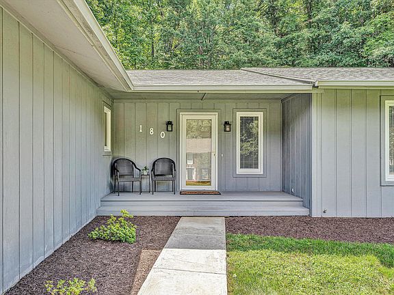 4th image of 180 Forest Dr