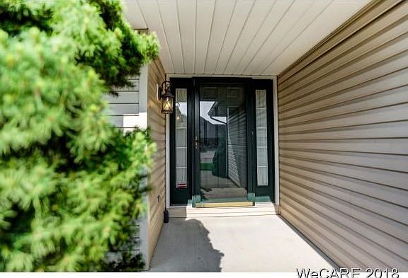 3rd image of 2143 Larkspur Dr