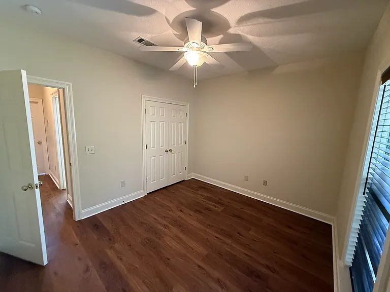 102 Avery Frst — Photo 6