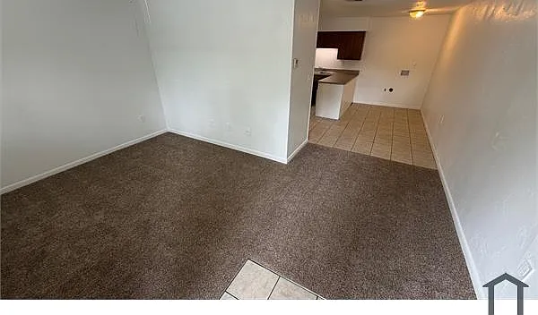 921 NW 40th Ave — Photo 1