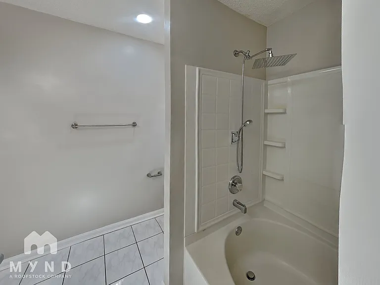 6491 Gina Agha Cir — Photo 14