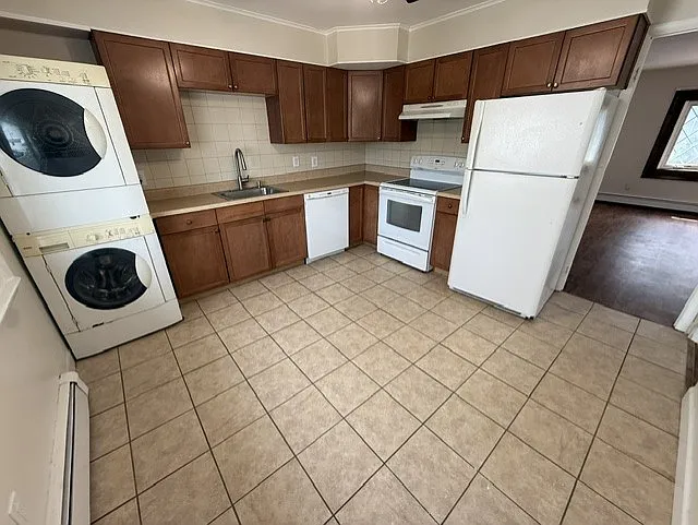 3 bed, 1.5 bath, $4,000 — Photo 4