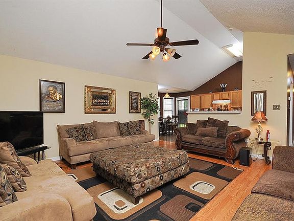 5th image of 7118 Ravenwood Ln