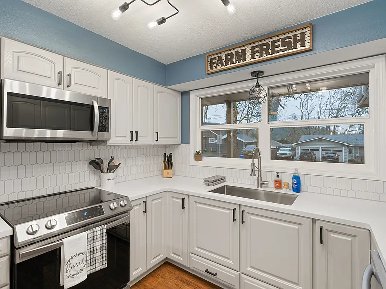 720 E Exeter St #A — Photo 6