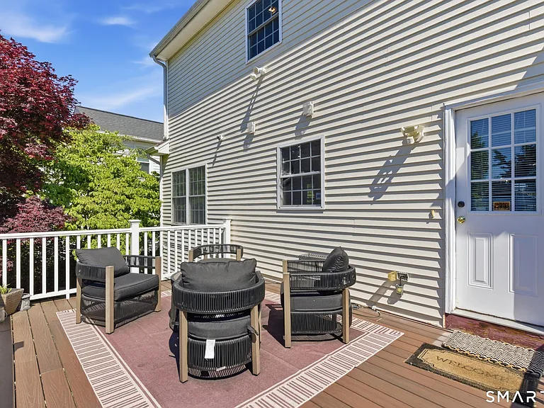 305 Sylvan St — Photo 27