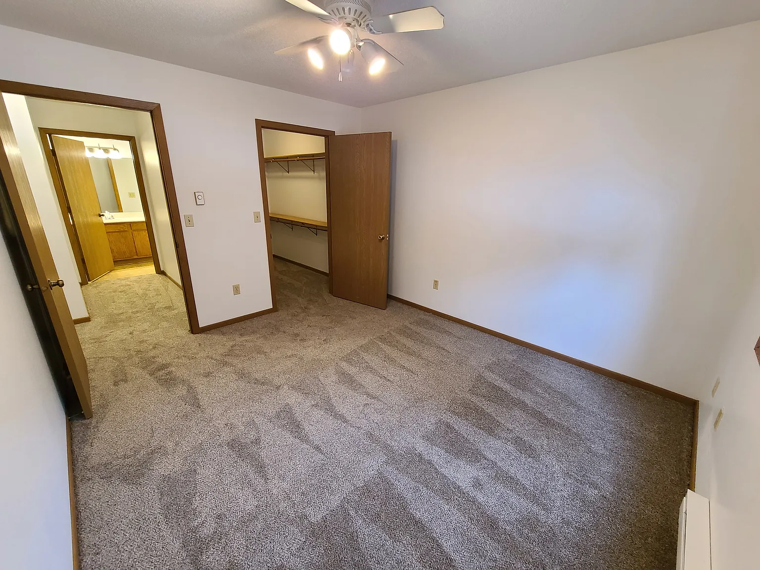 1 bed, $925 — Photo 2
