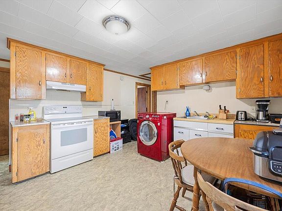 5th image of 20 Vincent Avenue