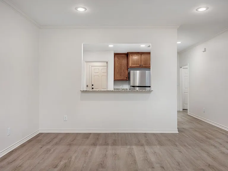 6806 County Road 1215 — Photo 11