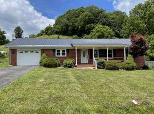 14171 Nc Highway 194 N, Lansing, NC 28643